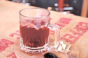 ▲カフェメニュー「フルーツティー」