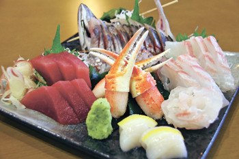 ▲旬の「刺盛り」は2160円~