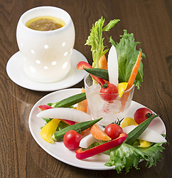 季節のスティック野菜サラダ