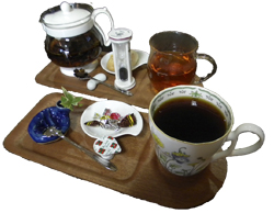 たっぷりサイズのコーヒーと紅茶