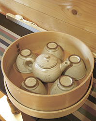 角りわ子さんの茶器