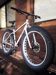 「SURLY」(サーリー)のFATバイク「PUGSLEY OPS(パグズレイ オプス)」。27万9720円
