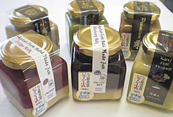 季節のフルーツを使ったジャムは85グラム入りで、650円~
