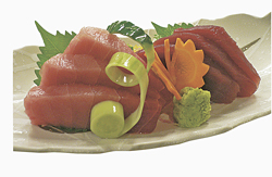 マグロの赤身と中トロの刺し身