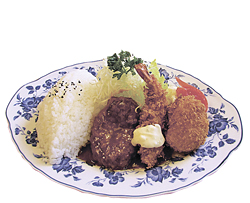 Aプレート900円(みそ汁付き)