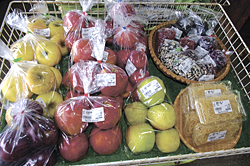 リンゴ・豆類・朝鮮人参の毛も人気