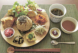 本日のデトックスランチプレートセット 1296円