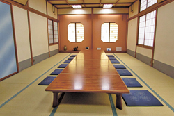 広々とした座敷