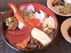 海鮮丼