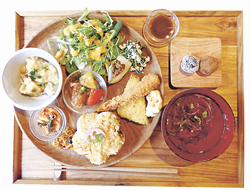 取材時の「春の雑穀プレート」