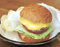 チーズバーガー(1150円)