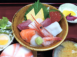 ランチの人気メニュー海鮮丼