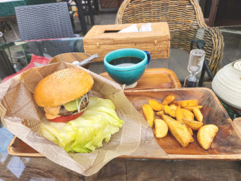 お店・ア・ラ・カルト=ダイヤモンドダスト カフェ