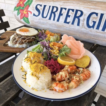 お店・ア・ラ・カルト＝洋食＆CAFE BUCATi