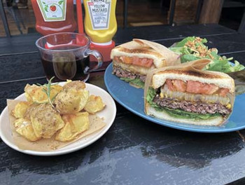 お店・ア・ラ・カルト＝FOUNTAIN by KOKUYA（ファウンテン・バイ・コクヤ）