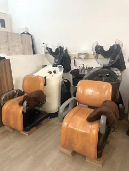 あの店この店＝アーニーカラー イオンモール佐久平店