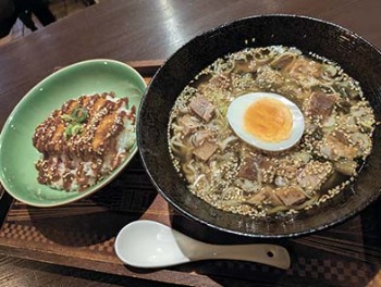 お店・ア・ラ・カルト＝柳町食堂